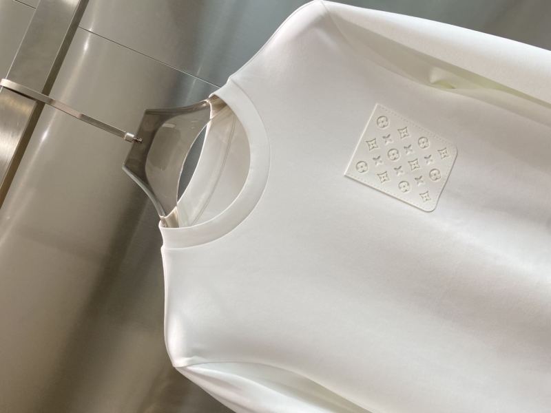 l0vis Vvtt0n t-shirt